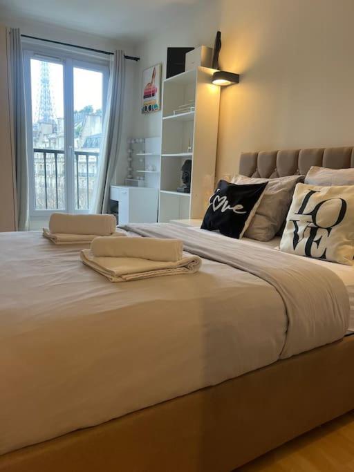 Appartement Paris Vue Tour Eiffel Trocadero Exteriér fotografie